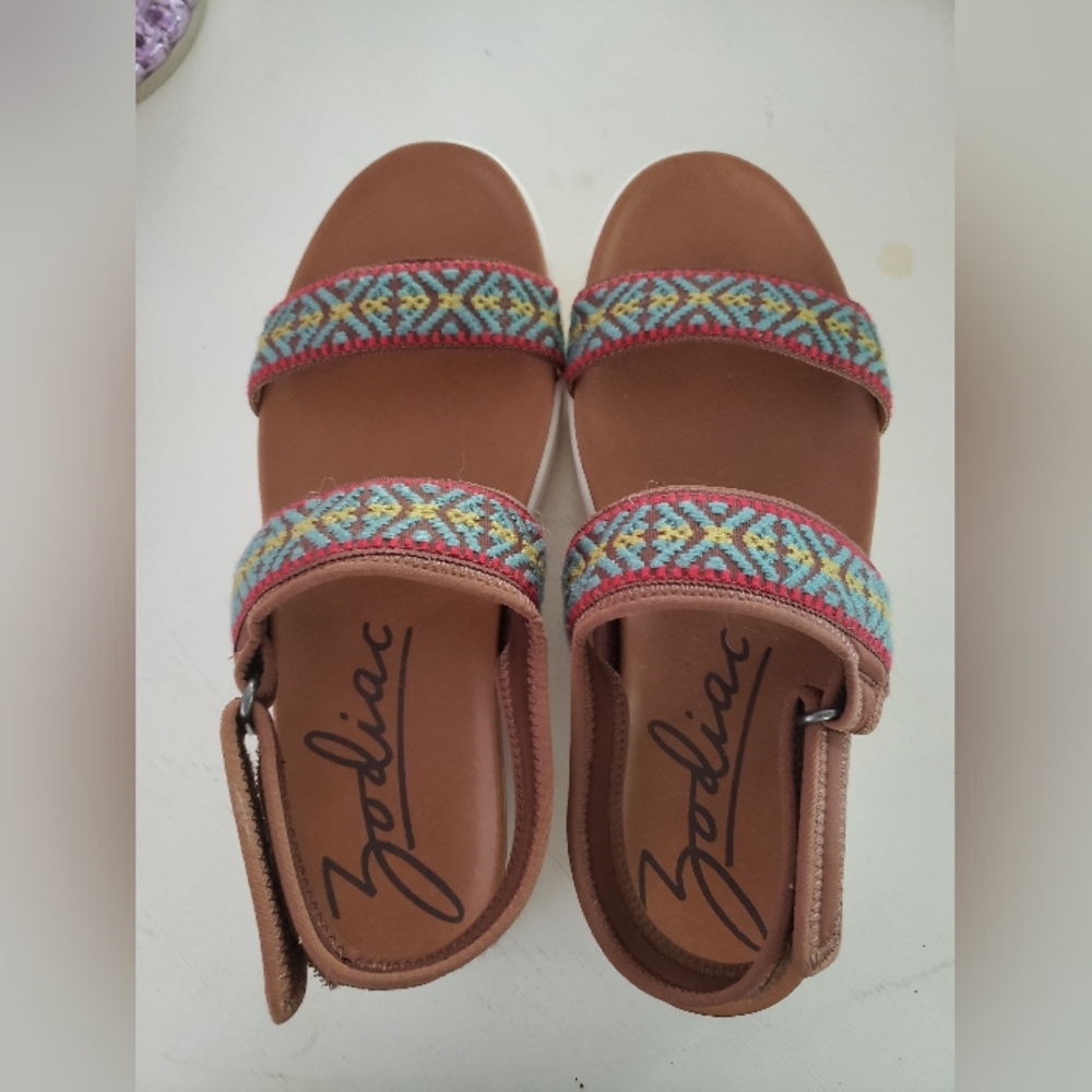 Zodiac Platform Sandals, Size 9. Never used